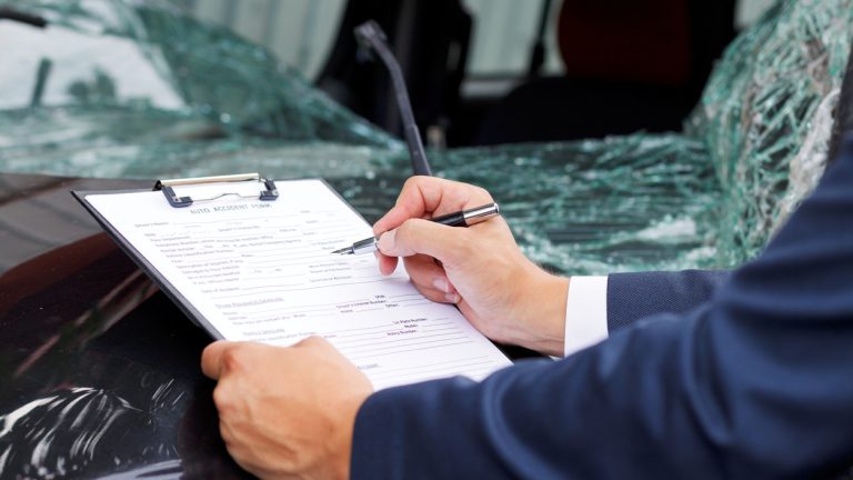 Legal Representation of a Car Accident Attorney in Complex Insurance Disputes